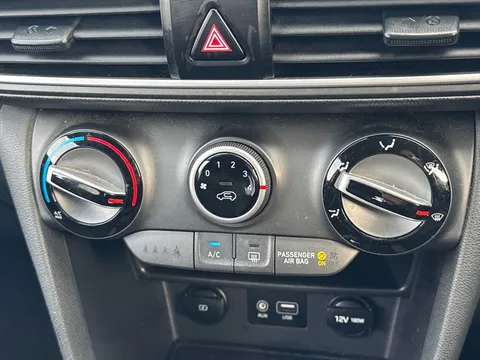 18 of 32 for Hyundai Kona 1.0T GDi Play Edition 5dr