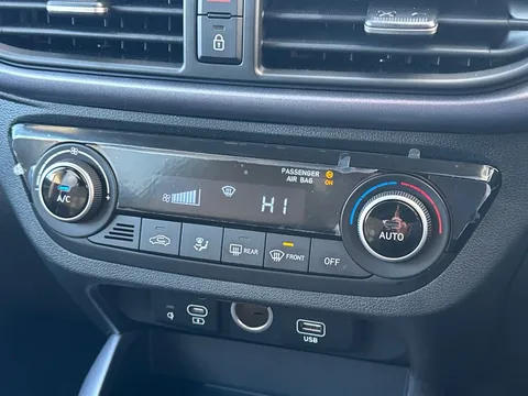 DP25OGC Hyundai i10 1.0 [63] Premium 5dr [Nav] Thumbnail #17