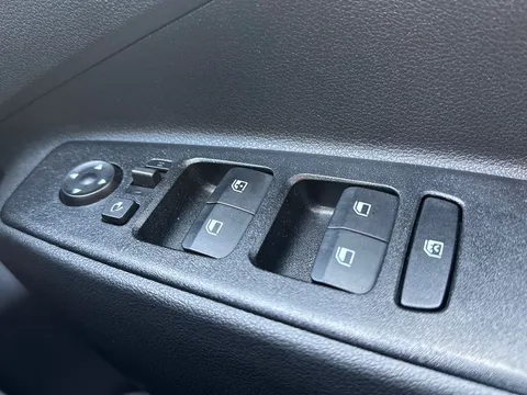 DP25OGC Hyundai i10 1.0 [63] Premium 5dr [Nav] Thumbnail #27