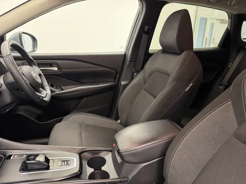 YF72ULO Nissan Qashqai 1.5 E-Power N-Connecta 5dr Auto Thumbnail #16