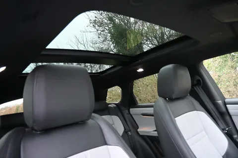 KY72EHO Land Rover Range Rover Evoque 1.5 P300e R-Dynamic SE 5dr Auto Thumbnail #20