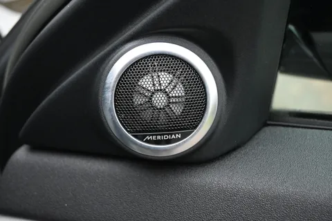 KY72EHO Land Rover Range Rover Evoque 1.5 P300e R-Dynamic SE 5dr Auto Thumbnail #23