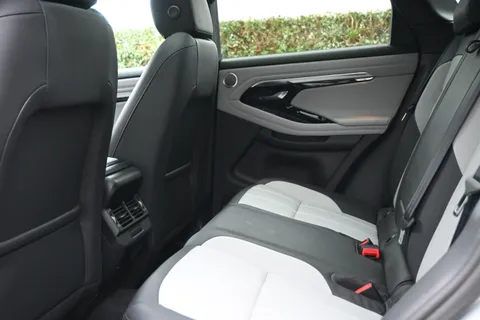 KY72EHO Land Rover Range Rover Evoque 1.5 P300e R-Dynamic SE 5dr Auto Thumbnail #28