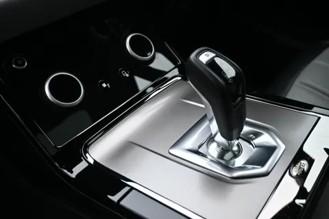 KY72EHO Land Rover Range Rover Evoque 1.5 P300e R-Dynamic SE 5dr Auto Thumbnail #33