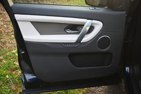 LD70UTT Land Rover Discovery Sport 2.0 D180 R-Dynamic SE 5dr Auto Thumbnail #35