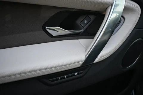 LD70UTT Land Rover Discovery Sport 2.0 D180 R-Dynamic SE 5dr Auto Thumbnail #37