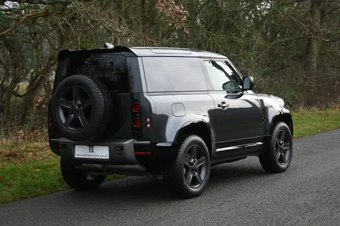 HN25ABK Land Rover Defender 3.0 D250 Hard Top X-Dynamic SE Auto Thumbnail #2