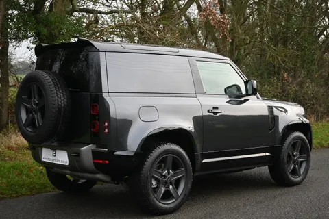 HN25ABK Land Rover Defender 3.0 D250 Hard Top X-Dynamic SE Auto Thumbnail #4