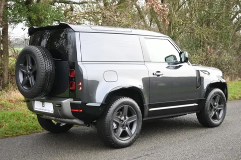 HN25ABK Land Rover Defender 3.0 D250 Hard Top X-Dynamic SE Auto Thumbnail #5