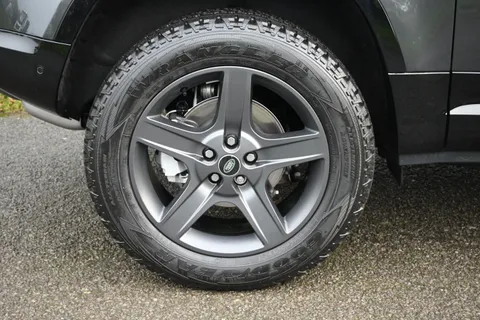 HN25ABK Land Rover Defender 3.0 D250 Hard Top X-Dynamic SE Auto Thumbnail #11