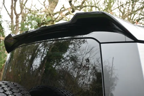 HN25ABK Land Rover Defender 3.0 D250 Hard Top X-Dynamic SE Auto Thumbnail #12