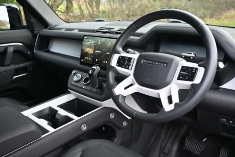 HN25ABK Land Rover Defender 3.0 D250 Hard Top X-Dynamic SE Auto Thumbnail #22