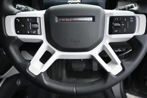 HN25ABK Land Rover Defender 3.0 D250 Hard Top X-Dynamic SE Auto Thumbnail #26