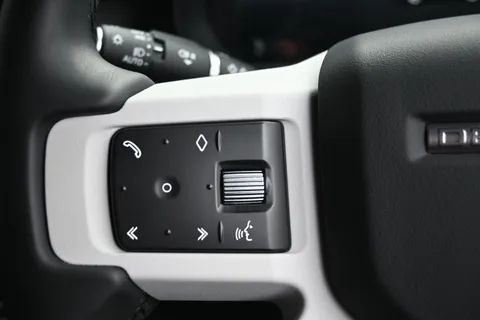 HN25ABK Land Rover Defender 3.0 D250 Hard Top X-Dynamic SE Auto Thumbnail #27