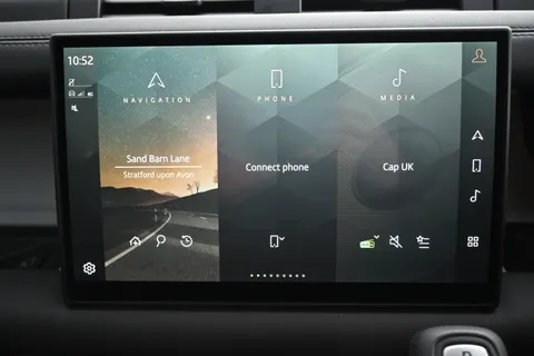 HN25ABK Land Rover Defender 3.0 D250 Hard Top X-Dynamic SE Auto Thumbnail #29