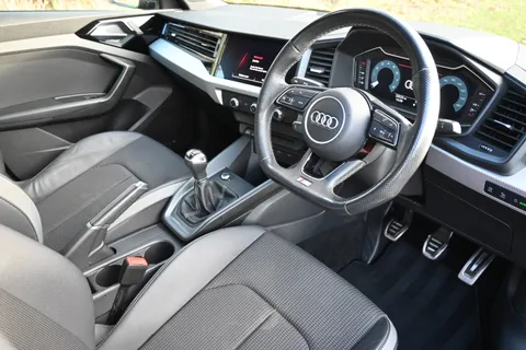 DX23XKL Audi A1 30 TFSI 110 Black Edition 5dr Thumbnail #17