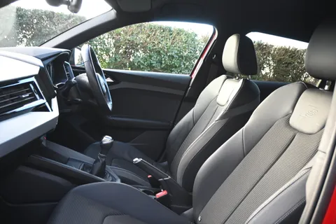 DX23XKL Audi A1 30 TFSI 110 Black Edition 5dr Thumbnail #31