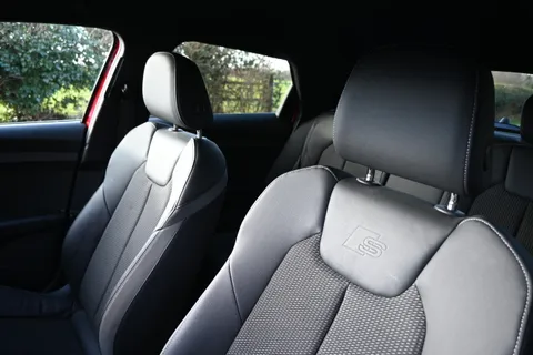 DX23XKL Audi A1 30 TFSI 110 Black Edition 5dr Thumbnail #32