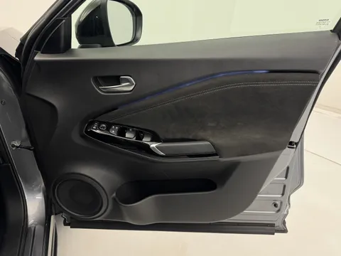 OW74VSN Nissan Juke 1.6 Hybrid Tekna+ 5dr Auto Thumbnail #12