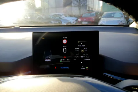 LG72OXV Mg Motor Uk Mg4 125kW SE EV 51kWh 5dr Auto Thumbnail #12