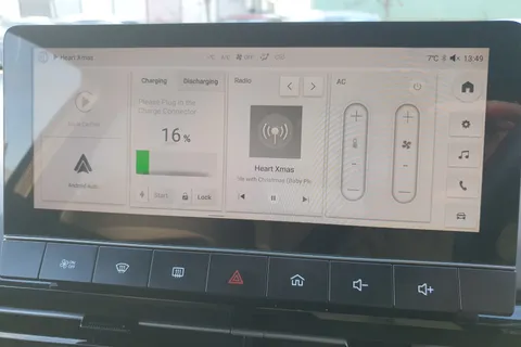 LG72OXV Mg Motor Uk Mg4 125kW SE EV 51kWh 5dr Auto Thumbnail #13