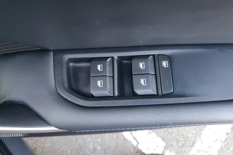 LG72OXV Mg Motor Uk Mg4 125kW SE EV 51kWh 5dr Auto Thumbnail #20