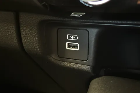 MV73UKK Honda Hr-V 1.5 eHEV Elegance 5dr CVT Thumbnail #30