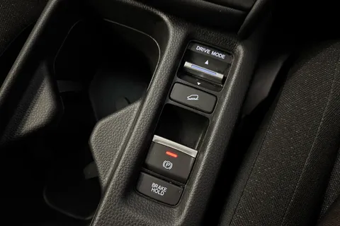 MV73UKK Honda Hr-V 1.5 eHEV Elegance 5dr CVT Thumbnail #32