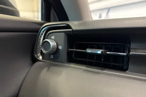 MV73UKK Honda Hr-V 1.5 eHEV Elegance 5dr CVT Thumbnail #38