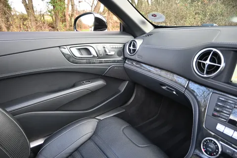 KU65JOA Mercedes-Benz Sl Class SL 63 [585] 2dr Tip Auto Thumbnail #47