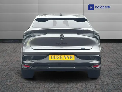 DU25VVM Renault Rafale E-Tech FHEV Iconic Esprit Alpine 5dr Auto 4C Thumbnail #9