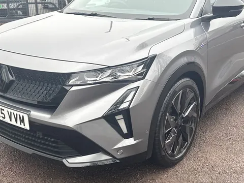 DU25VVM Renault Rafale E-Tech FHEV Iconic Esprit Alpine 5dr Auto 4C Thumbnail #15