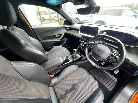 FY70NKC Peugeot 2008 1.2 PureTech 130 GT Line 5dr Thumbnail #2