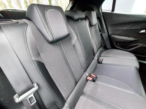 FY70NKC Peugeot 2008 1.2 PureTech 130 GT Line 5dr Thumbnail #17