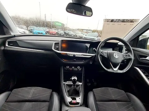 DE72YXU Vauxhall Grandland 1.2 Turbo Ultimate 5dr Thumbnail #19