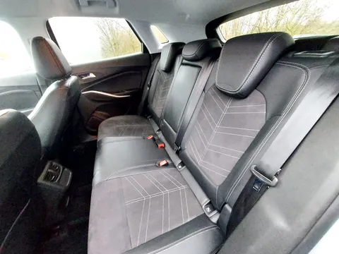 DE72YXU Vauxhall Grandland 1.2 Turbo Ultimate 5dr Thumbnail #21