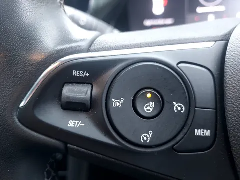 DE72YXU Vauxhall Grandland 1.2 Turbo Ultimate 5dr Thumbnail #30