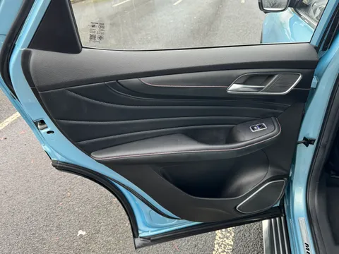 DG22YUV Mg Motor Uk Hs 1.5 T-GDI PHEV Exclusive 5dr Auto Thumbnail #39