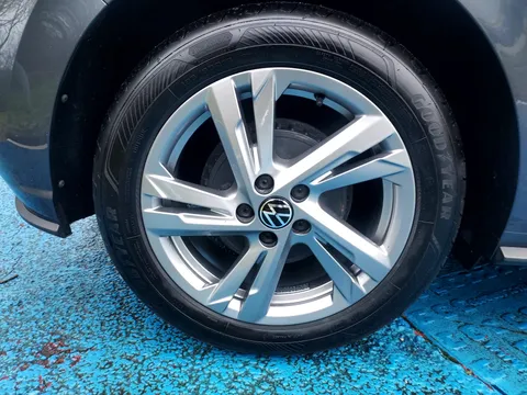 MK23ADU Volkswagen Polo 1.0 TSI R-Line 5dr Thumbnail #13