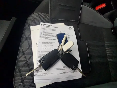 MK23ADU Volkswagen Polo 1.0 TSI R-Line 5dr Thumbnail #19