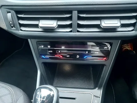 MK23ADU Volkswagen Polo 1.0 TSI R-Line 5dr Thumbnail #27