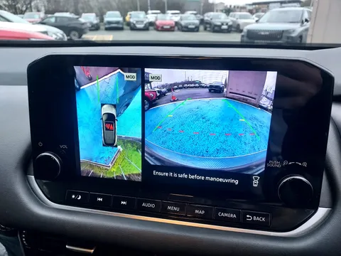 DX22YXD Nissan Qashqai 1.3 DiG-T MH N-Connecta 5dr Thumbnail #27