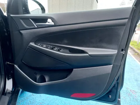 DX69XZW Hyundai Tucson 1.6 TGDi 177 SE Nav 5dr 2WD DCT Thumbnail #13