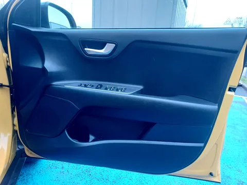 ML71ZFA Kia Stonic 1.0T GDi 48V GT-Line 5dr DCT Thumbnail #6