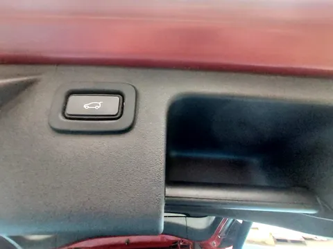 OW69CFE Land Rover Discovery Sport 2.0 D180 R-Dynamic SE 5dr Auto Thumbnail #26