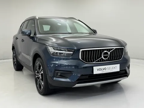 PJ70EBA Volvo XC40 2.0 B4P Inscription Pro 5dr Auto Thumbnail #1