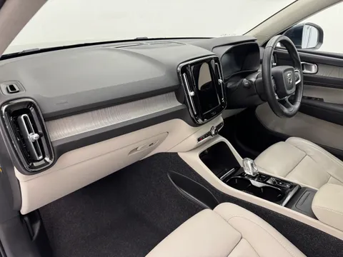 PJ70EBA Volvo XC40 2.0 B4P Inscription Pro 5dr Auto Thumbnail #13