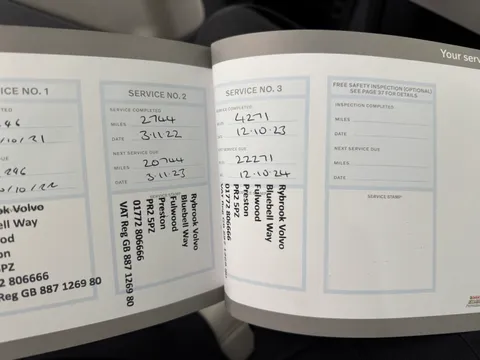 PJ70EBA Volvo XC40 2.0 B4P Inscription Pro 5dr Auto Thumbnail #18