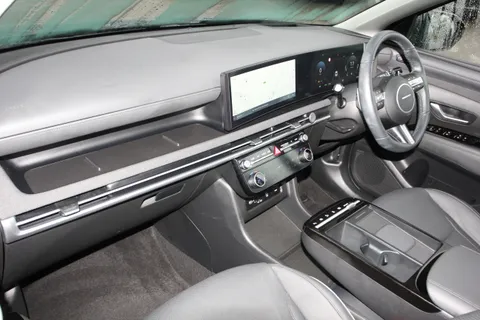 EF25CYG Hyundai Tucson 1.6T Plug-in Hybrid Ultimate 5dr Auto Thumbnail #8