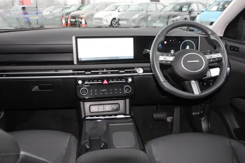 EF25CYG Hyundai Tucson 1.6T Plug-in Hybrid Ultimate 5dr Auto Thumbnail #14